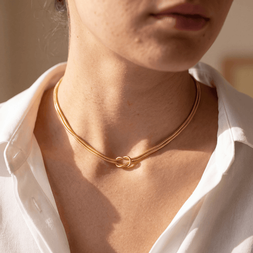 MÖBIU™   Girocollo Minimal Knot Gold
